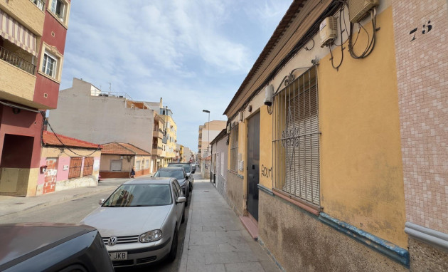 Herverkoop - House - Torrevieja - La Siesta - El Salado - Torreta