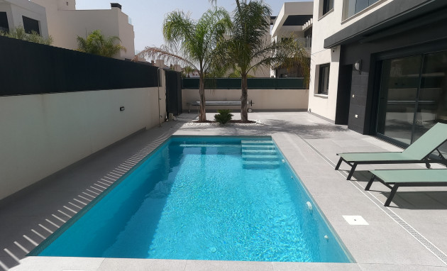 Herverkoop - Detached Villa - Algorfa - La Finca Golf Resort