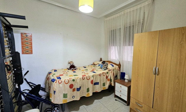 Herverkoop - Apartment - Torrevieja - Estacion de autobuses