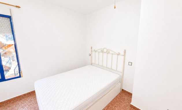 Resale - Apartment - Torrevieja - Estacion de autobuses