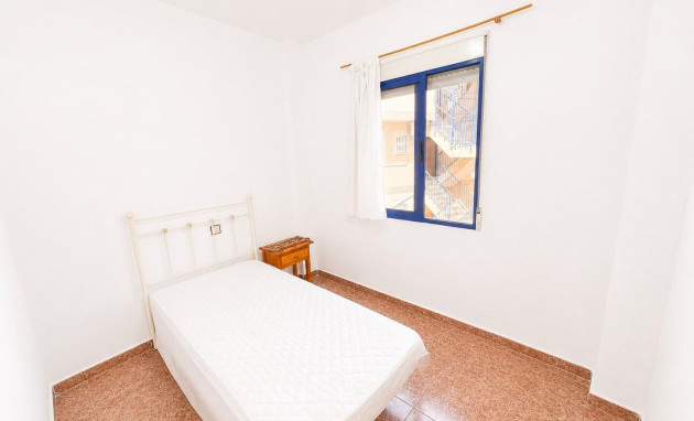 Resale - Apartment - Torrevieja - Estacion de autobuses