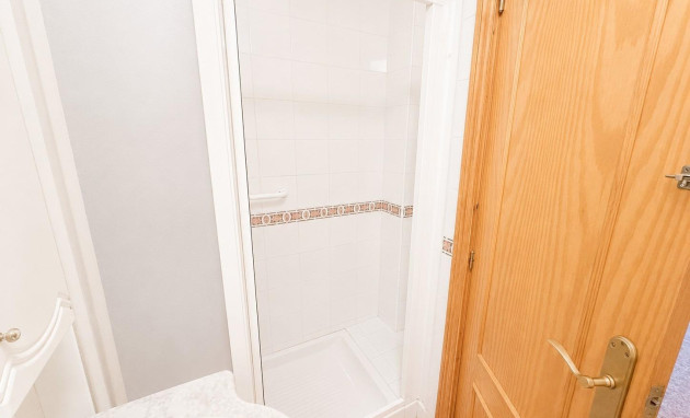 Resale - Apartment - Torrevieja - Estacion de autobuses