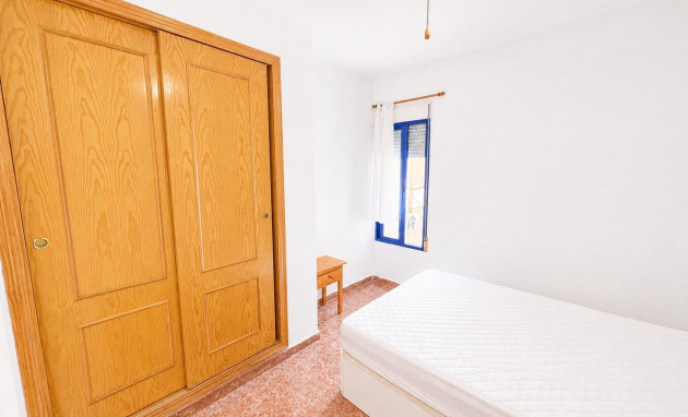 Resale - Apartment - Torrevieja - Estacion de autobuses