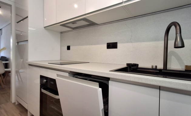 Herverkoop - Apartment - Torrevieja - Torrevieja - Centre