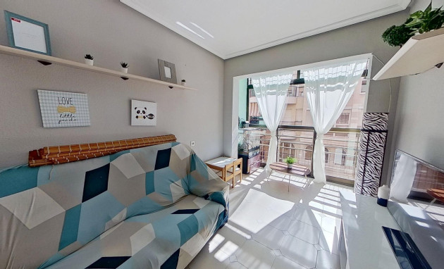 Resale - Apartment - Torrevieja - torrevieja
