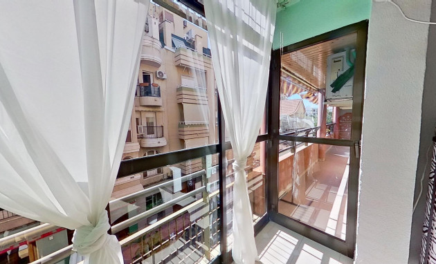 Resale - Apartment - Torrevieja - torrevieja