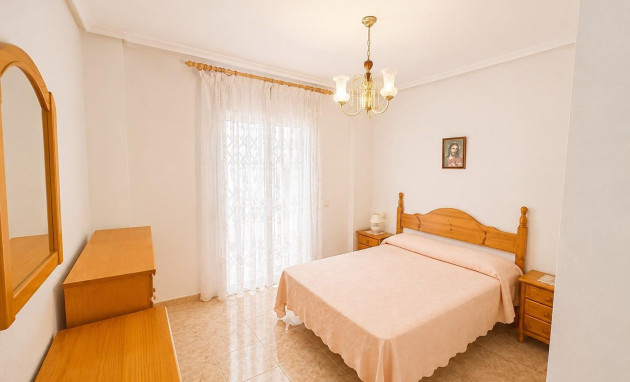 Resale - Apartment - Torrevieja - Estacion de autobuses