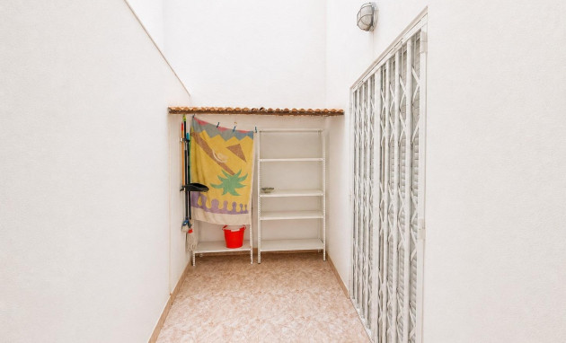 Resale - Apartment - Torrevieja - Estacion de autobuses