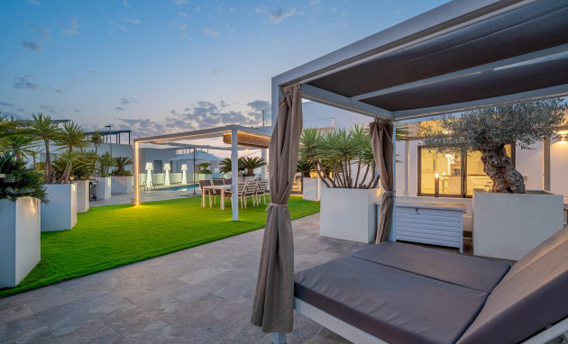 Herverkoop - Detached Villa - Orihuela Costa - Villamartin
