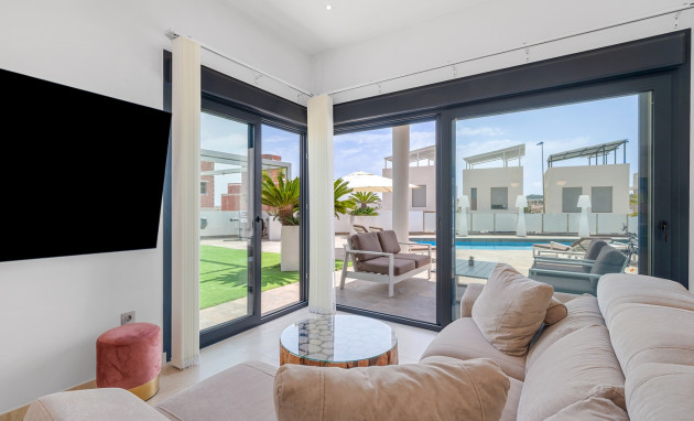 Herverkoop - Detached Villa - Orihuela Costa - Villamartin