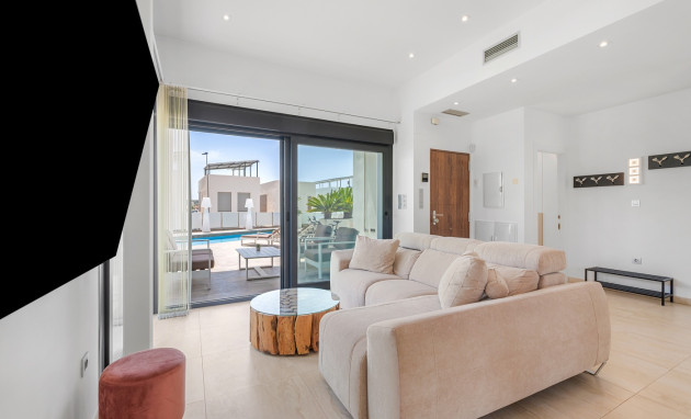 Herverkoop - Detached Villa - Orihuela Costa - Villamartin
