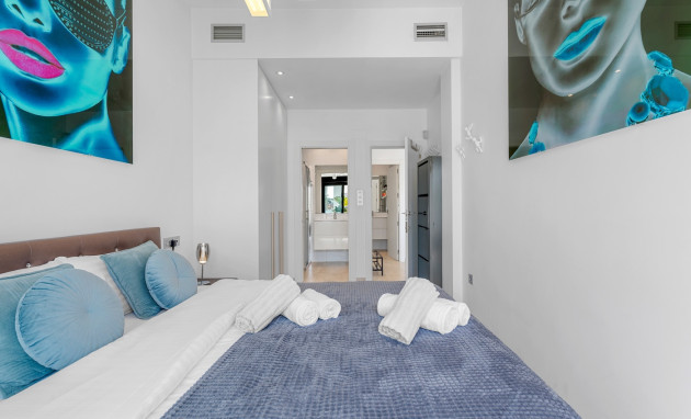 Herverkoop - Detached Villa - Orihuela Costa - Villamartin