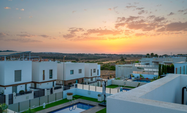 Herverkoop - Detached Villa - Orihuela Costa - Villamartin