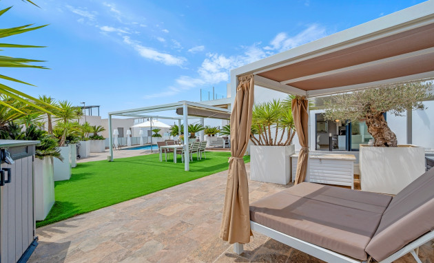 Herverkoop - Detached Villa - Orihuela Costa - Villamartin
