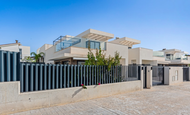 Herverkoop - Semi detached Villa - La Marina - La Marina - Urbanization