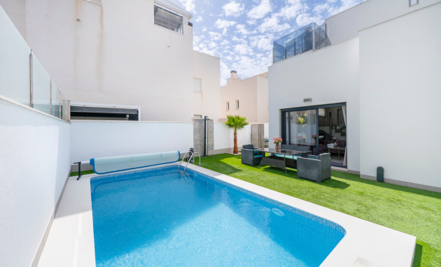 Herverkoop - Detached Villa - Torrevieja - Aguas Nuevas