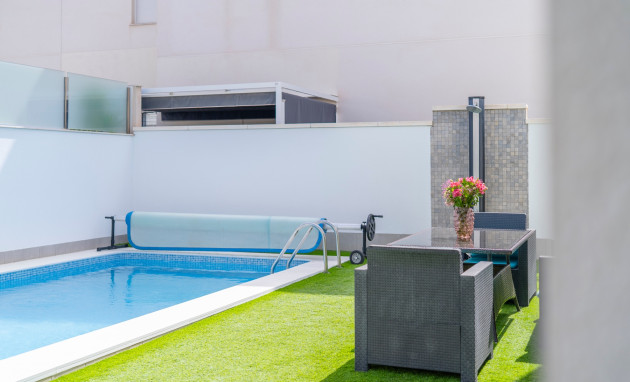 Herverkoop - Detached Villa - Torrevieja - Aguas Nuevas