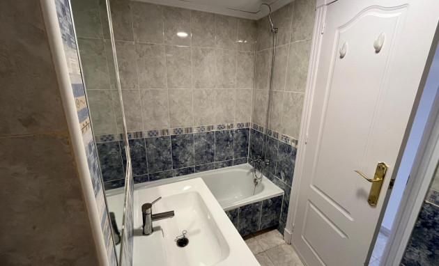 Herverkoop - Appartement - Studio - Algorfa - Pueblo