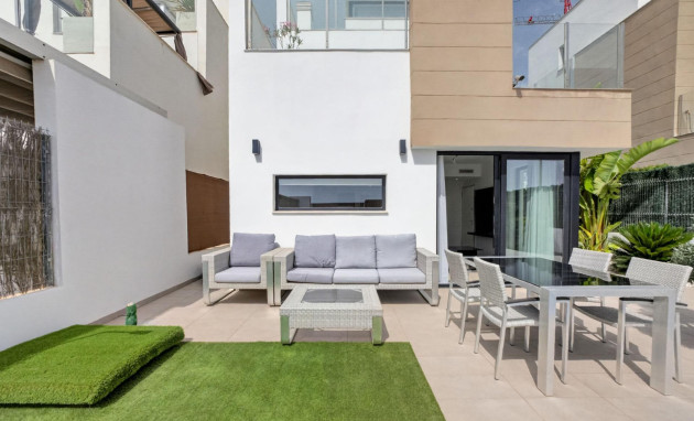 Herverkoop - Detached Villa - Guardamar del Segura - El Raso