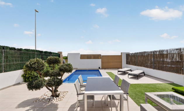 Herverkoop - Detached Villa - Guardamar del Segura - El Raso
