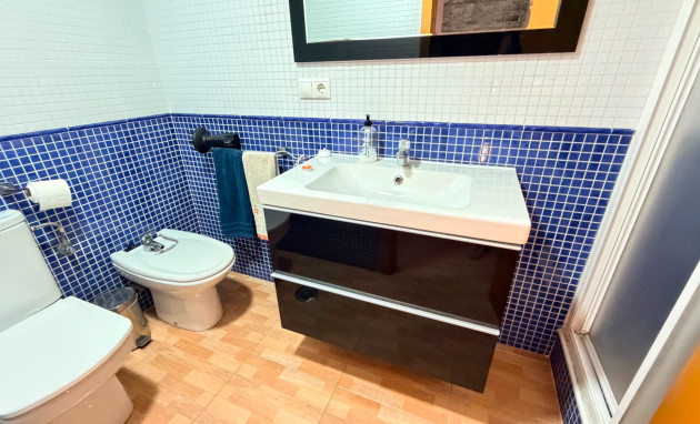 Reventa - Apartamento - Sin dormitorio - Los Montesinos