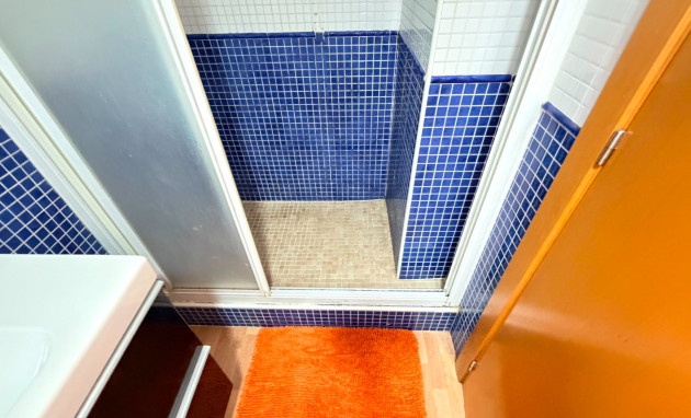 Reventa - Apartamento - Sin dormitorio - Los Montesinos