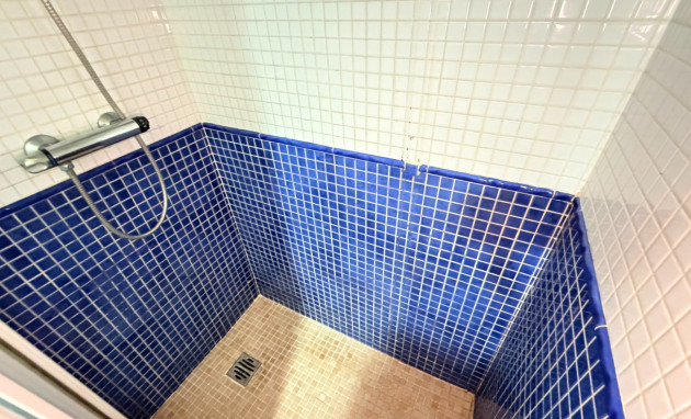 Reventa - Apartamento - Sin dormitorio - Los Montesinos