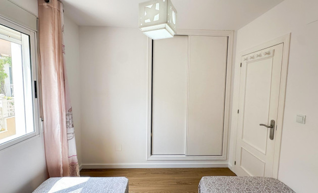 Herverkoop - Apartment - Orihuela Costa - Las Filipinas