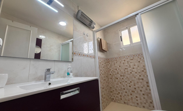 Herverkoop - Apartment - Torrevieja - Playa del cura