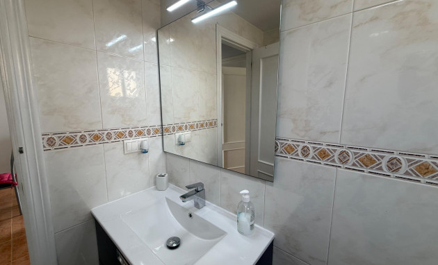 Herverkoop - Apartment - Torrevieja - Playa del cura