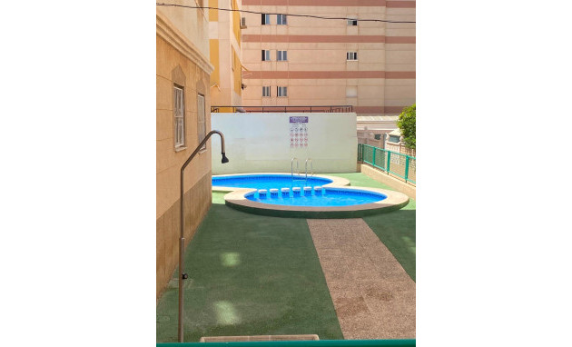 Herverkoop - Apartment - Torrevieja - Playa del cura