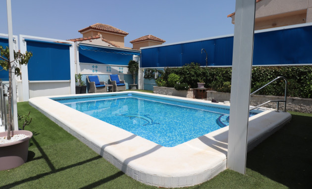 Herverkoop - Detached Villa - Algorfa - Montebello
