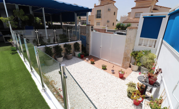 Herverkoop - Detached Villa - Algorfa - Montebello