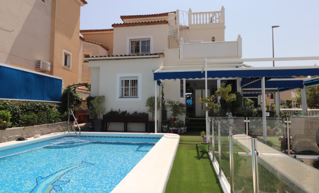 Herverkoop - Detached Villa - Algorfa - Montebello