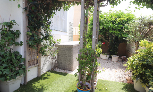 Herverkoop - Detached Villa - Algorfa - Montebello