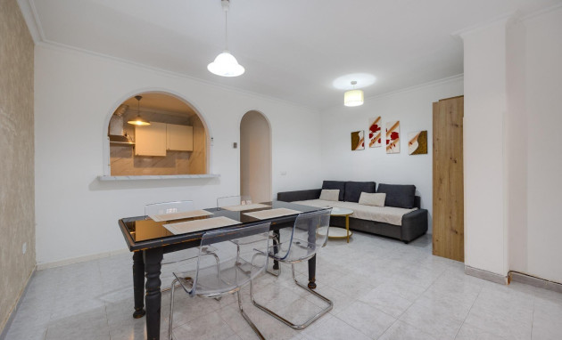 Herverkoop - Apartment - Torrevieja - Estacion de autobuses
