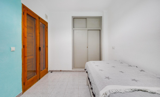 Herverkoop - Apartment - Torrevieja - Estacion de autobuses