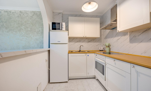 Herverkoop - Apartment - Torrevieja - Estacion de autobuses