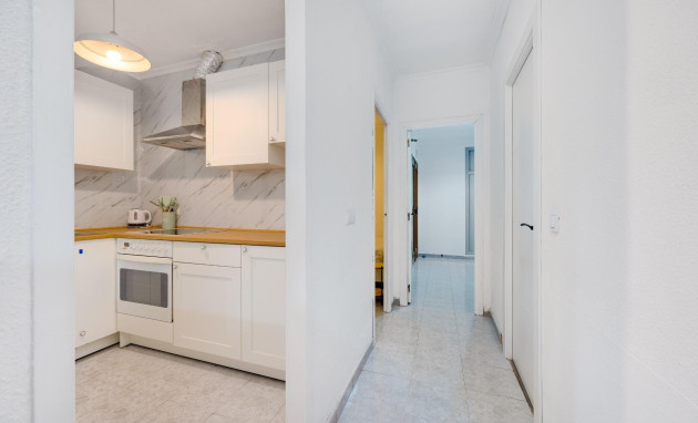 Herverkoop - Apartment - Torrevieja - Estacion de autobuses