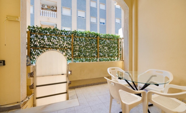Herverkoop - Apartment - Torrevieja - Estacion de autobuses