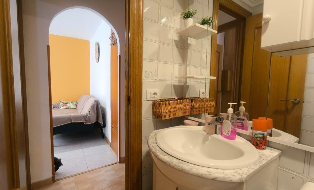 Herverkoop - Apartment - Torrevieja - Playa del Cura