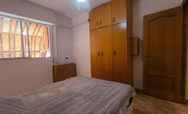 Herverkoop - Apartment - Torrevieja - Playa del Cura