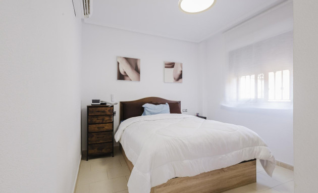Herverkoop - Villa - Torrevieja - Aguas Nuevas