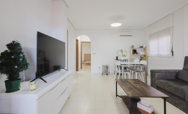 Herverkoop - Villa - Torrevieja - Aguas Nuevas