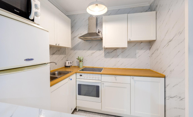 Herverkoop - Apartment - Torrevieja - Estacion de autobuses