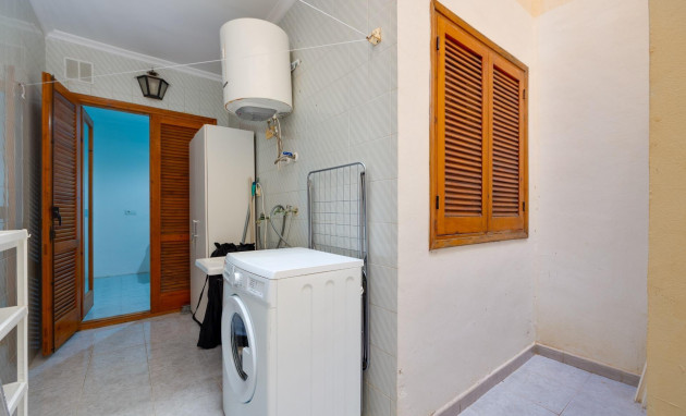 Herverkoop - Apartment - Torrevieja - Estacion de autobuses