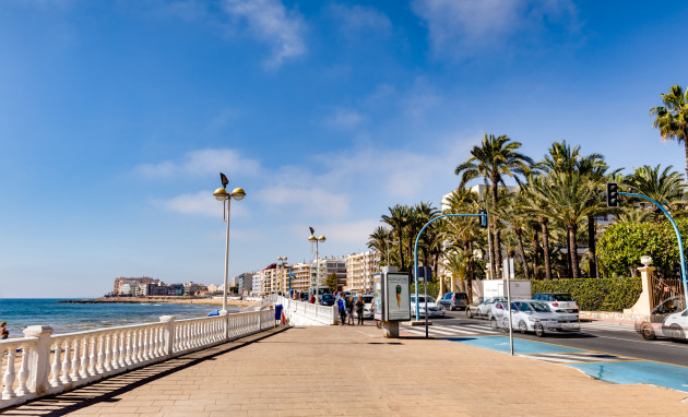 Herverkoop - Apartment - Torrevieja - Playa de los locos