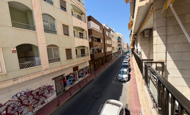 Herverkoop - Apartment - Torrevieja - Paseo maritimo