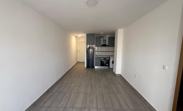 Herverkoop - Apartment - Torrevieja - Estacion de autobuses