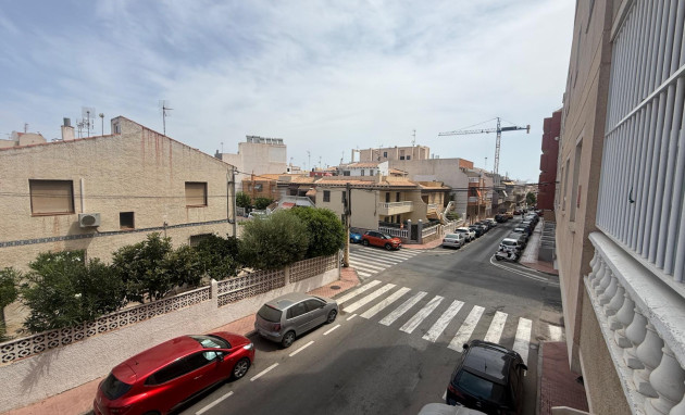 Herverkoop - Apartment - Torrevieja - Estacion de autobuses
